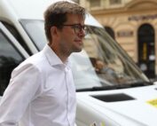 NKI - Parlamentní listy